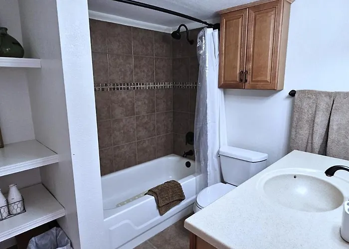 Holiday home Paddleboards, Grill, Fire Pit, Air Hockey, Wd, Brkfst, Sleeps 20 *