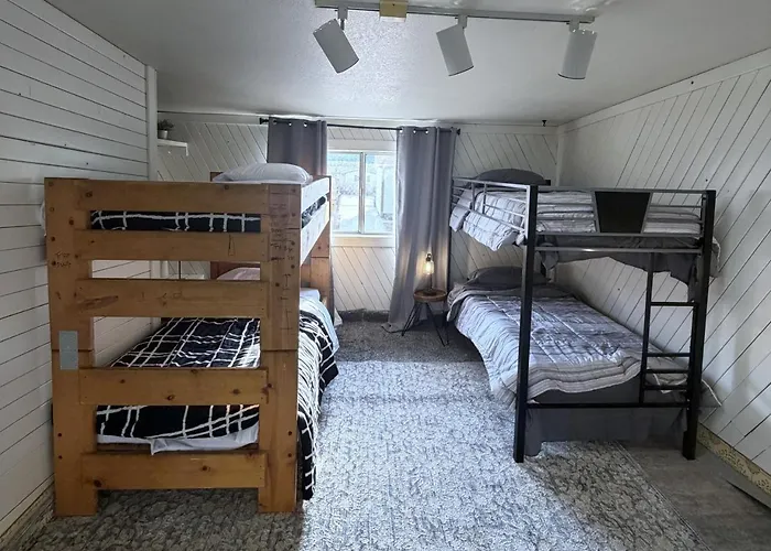 Paddleboards, Grill, Fire Pit, Air Hockey, Wd, Brkfst, Sleeps 20